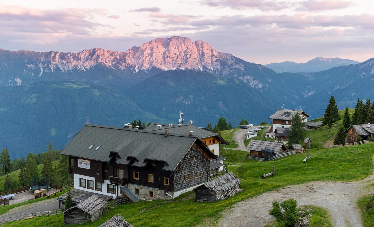 Готель Sattleggers Alpenhof & Feriensternwarte Грайфенбург Екстер'єр фото